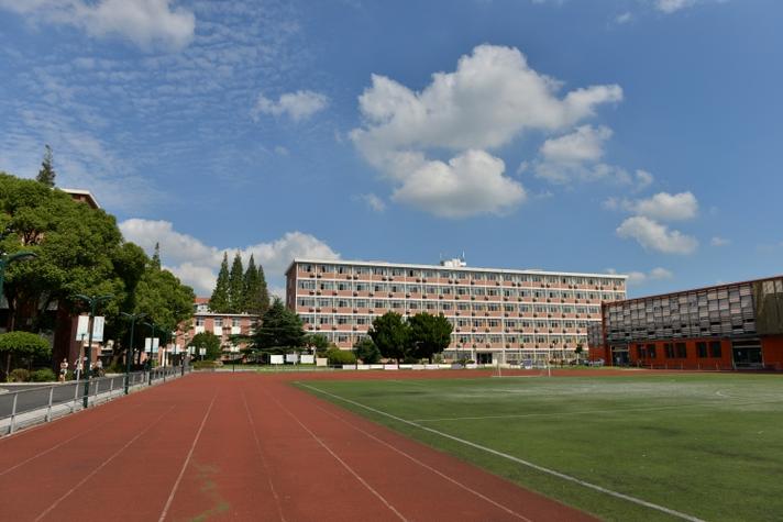上海科技高等专科学校与上海科技网络 技术教育的先行者与数字时代的耕耘